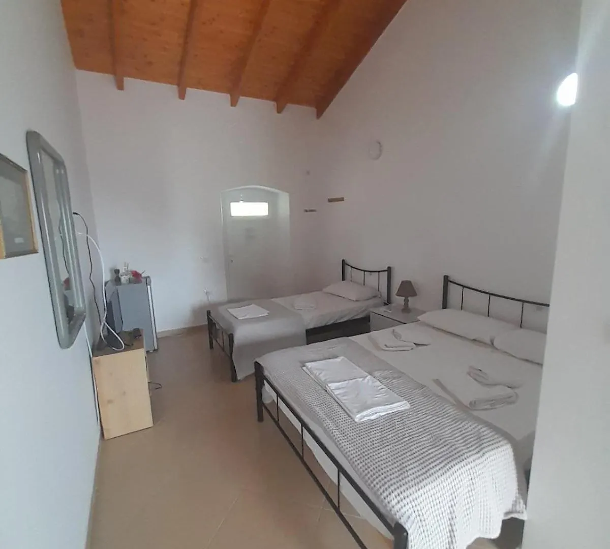 Sofia'S Rooms Himarë 0*,